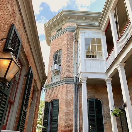 The Lanaux Mansion Bed & Breakfast New Orleans