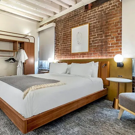 Hotel One11