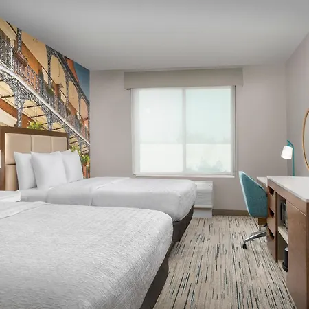 Hampton French Quarter Market Area Hotel 3*