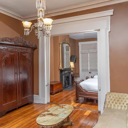 Lamothe House A French Quarter Hotel 4*