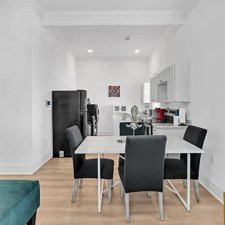 Uptown Jazz Retreat 2br Near Freret St Dining *