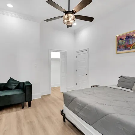 Holiday home Uptown Jazz Retreat 2br Near Freret St Dining