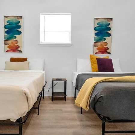 Uptown Jazz Retreat 2br Near Freret St Dining New Orleans