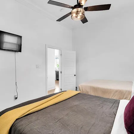 Holiday home Uptown Jazz Retreat 2br Near Freret St Dining