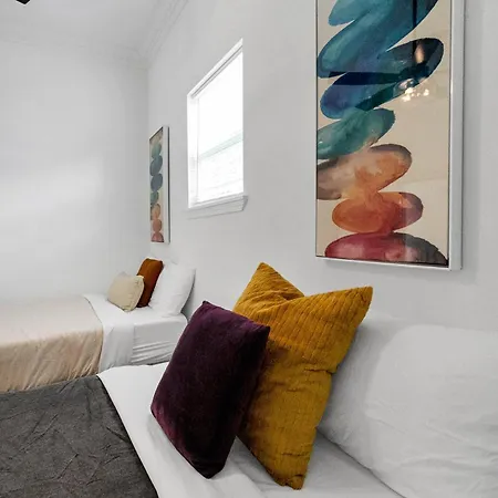 Holiday home Uptown Jazz Retreat 2br Near Freret St Dining New Orleans