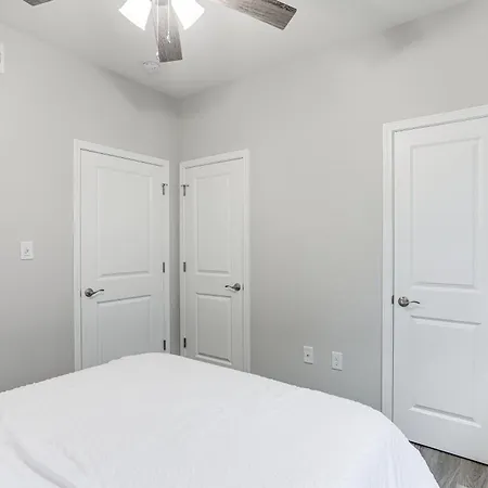 Holiday home < 2 Mi To Jackson Square: W/ Yard *