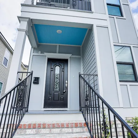 < 2 Mi To Jackson Square: W/ Yard Holiday home New Orleans
