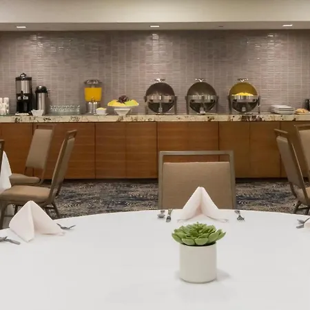 New Orleans-downtown Superdome By Ihg 4*