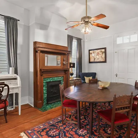Uptown Charm Outdoor Space And Ez Street Car Access Apartment New Orleans