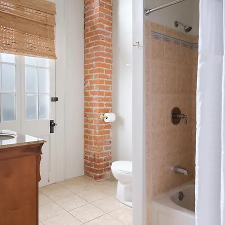 The Sully Mansion Bed & Breakfast *
