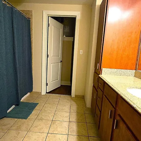 Legacy Steps From The French Quarter Superdome Casino Bourbon St With Gym & Pool Apartment