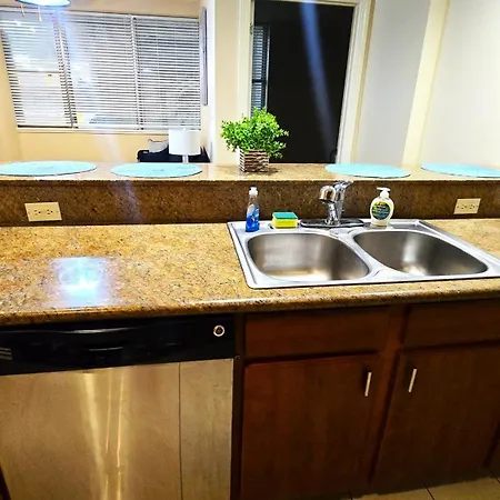 Apartment Legacy Steps From The French Quarter Superdome Casino Bourbon St With Gym & Pool *