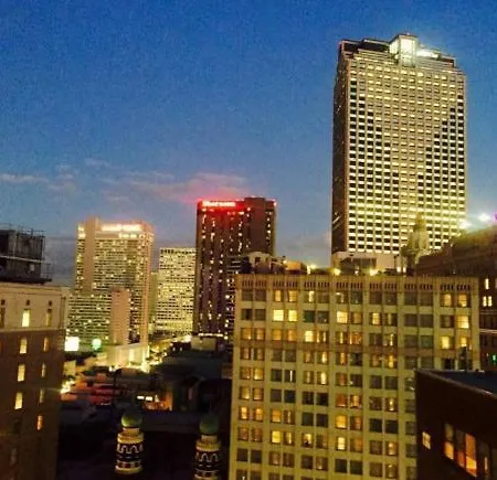 Legacy Steps From The French Quarter Superdome Casino Bourbon St With Gym & Pool Apartment