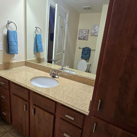 Apartment Legacy Steps From The French Quarter Superdome Casino Bourbon St With Gym & Pool *
