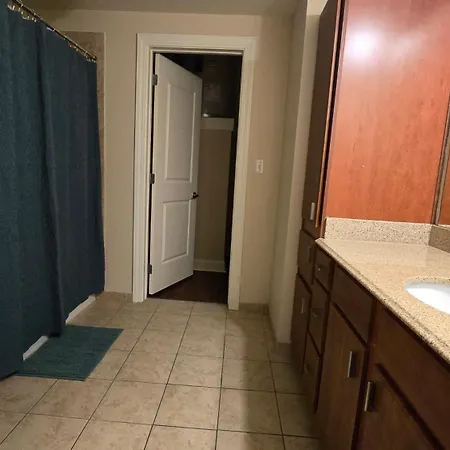 Legacy Steps From The French Quarter Superdome Casino Bourbon St With Gym & Pool *