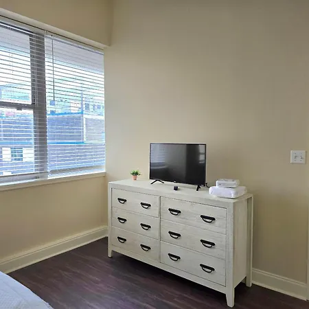Legacy Steps From The French Quarter Superdome Casino Bourbon St With Gym & Pool Apartment