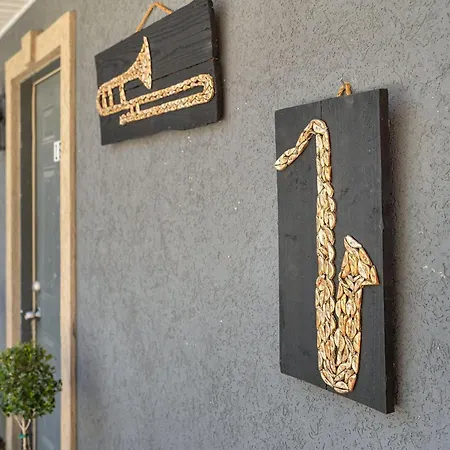 Chic 3br Steps To The Canal Streetcar W Pool Holiday home