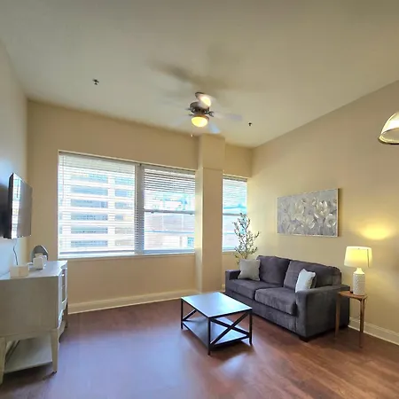 Legacy Steps From The French Quarter Superdome Casino Bourbon St With Gym & Pool New Orleans