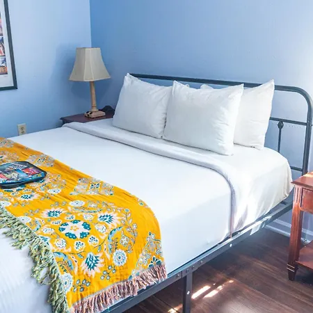 Inn Historic Mardi Gras 3*