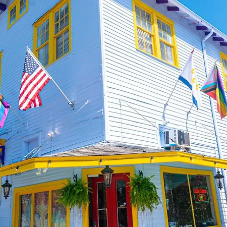 Historic Mardi Gras 3*