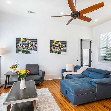 3br On Carondelet By Hosteeva Apartment *