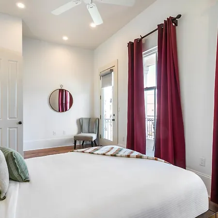 3br On Carondelet By Hosteeva New Orleans