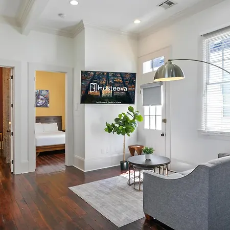Charming 2br On Carondelet By Hosteeva Apartment New Orleans