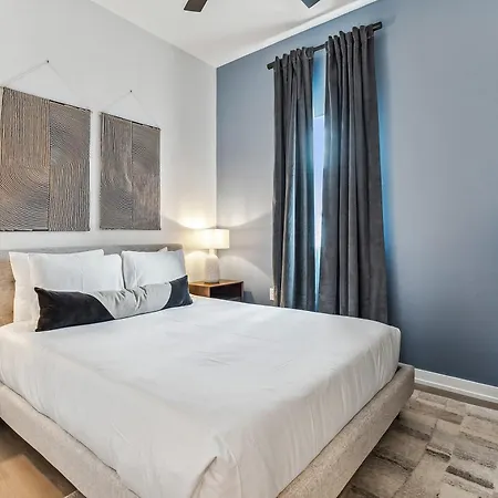 Aparthotel The Revelry *