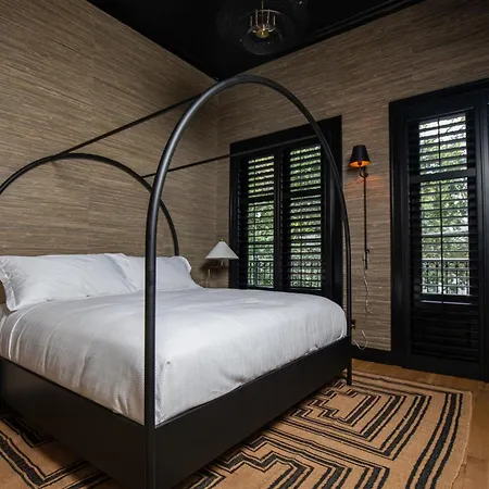Hotel Blackbird