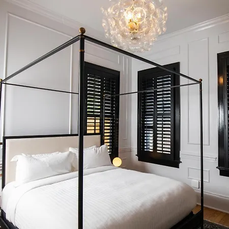 Hotel Blackbird New Orleans