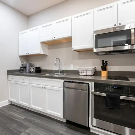 Aparthotel Bywater 3*