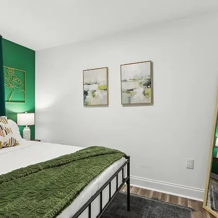 Apartment Chic 5br Oasis In Nola's Heart *