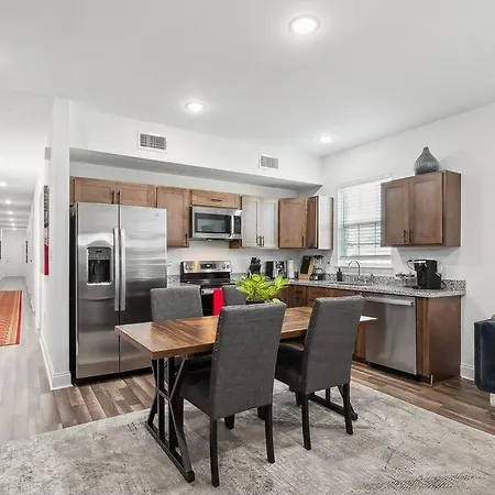 Chic 5br Oasis In Nola's Heart Apartment *