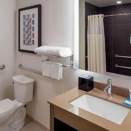 Hotel Hyatt House Downtown 3*