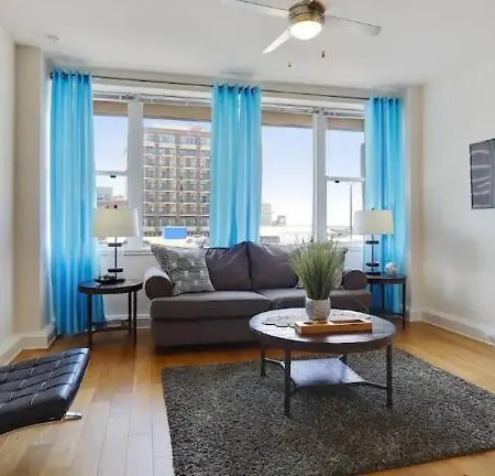 Apartment Beautiful Walk To French Quarter, Pool, Gym, View