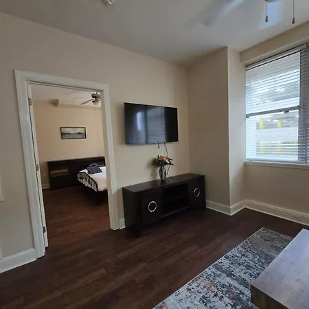 Apartment Beautiful Walk To French Quarter, Pool, Gym, View New Orleans