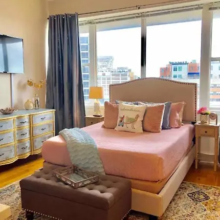 Beautiful Walk To French Quarter, Pool, Gym, View * New Orleans