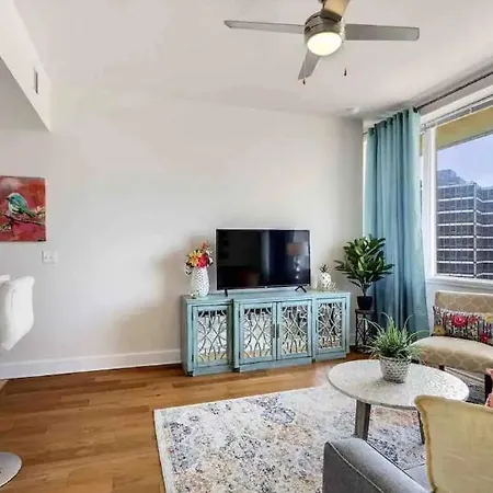 Apartment Beautiful Walk To French Quarter, Pool, Gym, View New Orleans