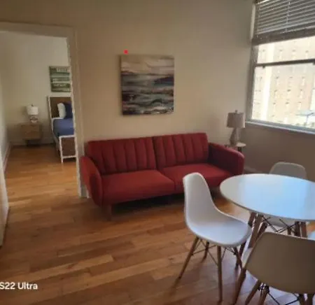 Beautiful Walk To French Quarter, Pool, Gym, View Apartment *