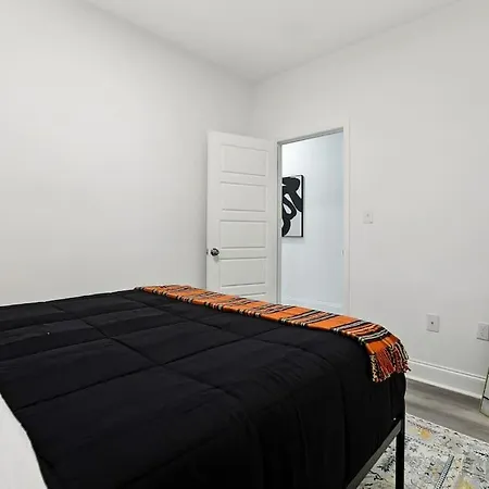 15 Bedrooms In The Heart Of Nola *