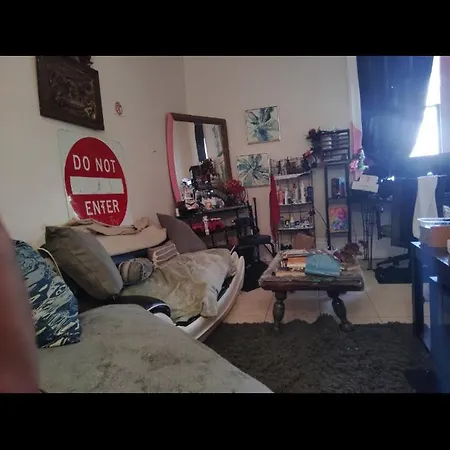 Cleveland Complex Homestay New Orleans