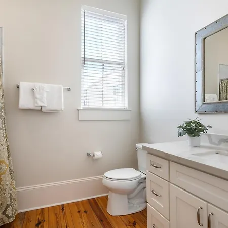 Amazing 3br Off St Charles With Pool * New Orleans