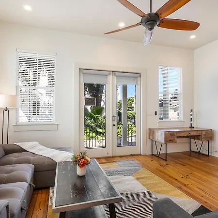 Amazing 3br Off St Charles With Pool