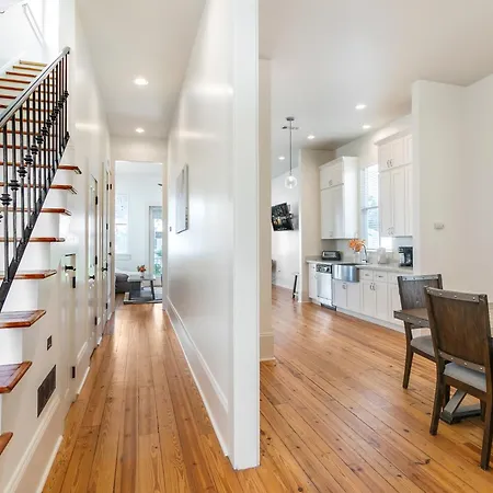 Amazing 3br Off St Charles With Pool