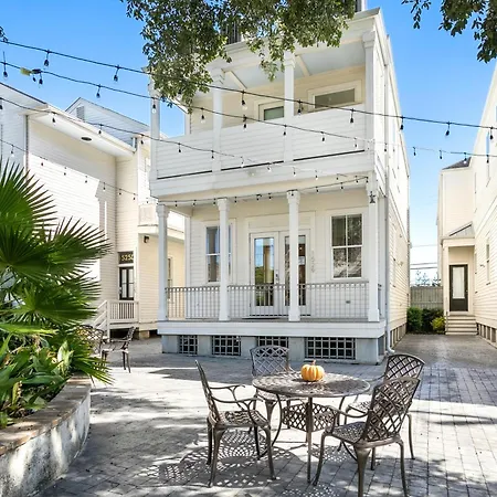 Apartment Amazing 3br Off St Charles With Pool New Orleans