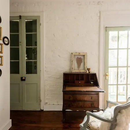 Apartment Chic Near The Lower French Quarter *