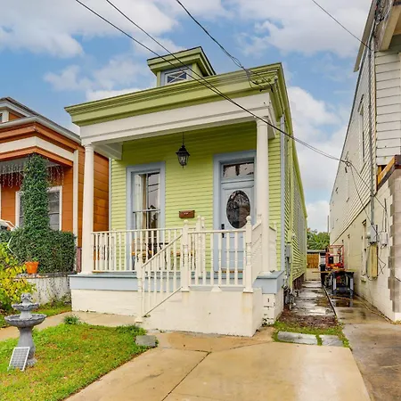 Holiday home 3 Mi To Dtwn Historic With Yard New Orleans