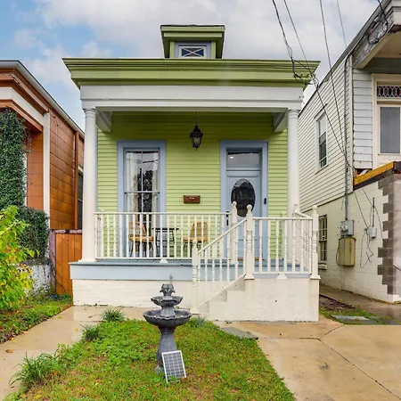 Holiday home 3 Mi To Dtwn Historic With Yard New Orleans