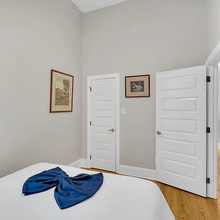 Holiday home Bright W Deck Near Park New Orleans