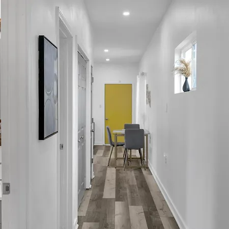Modern 3bd2ba King Bed, 4 Tvs & Parking New Orleans